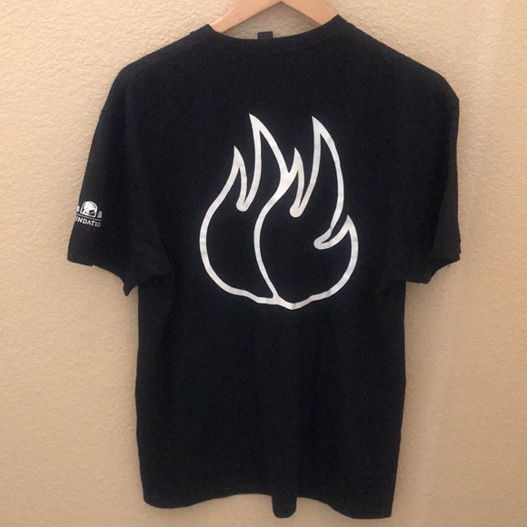 Taco Bell Foundation T-Shirt - Picture 3 of 6